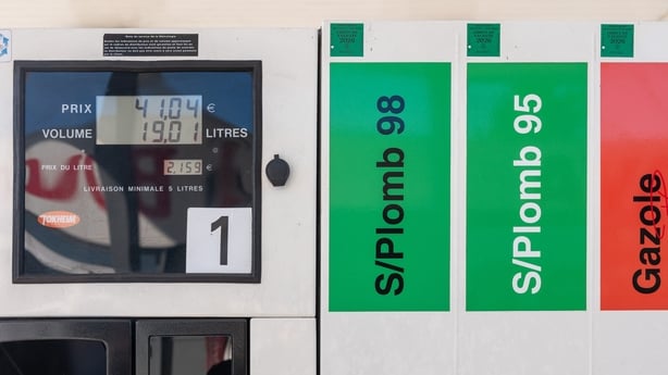 Petrol pumps in France show 19 litres of fuel costing 41 euro