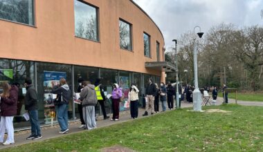 Number of cases in UK meningitis outbreak rises to 34