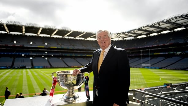 2 September 2018; RTÉ Sunday Game presenter Michael Lyster with the Sam Maguire cup ahead of the GAA Football All-Ireland Senior Championship Final match between Dublin and Tyrone at Croke Park in Dublin. Photo by Eóin Noonan/Sportsfile