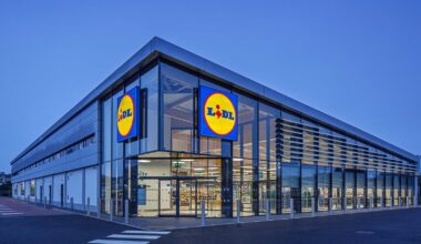 Lidl Ireland announces new price cuts on milk and butter