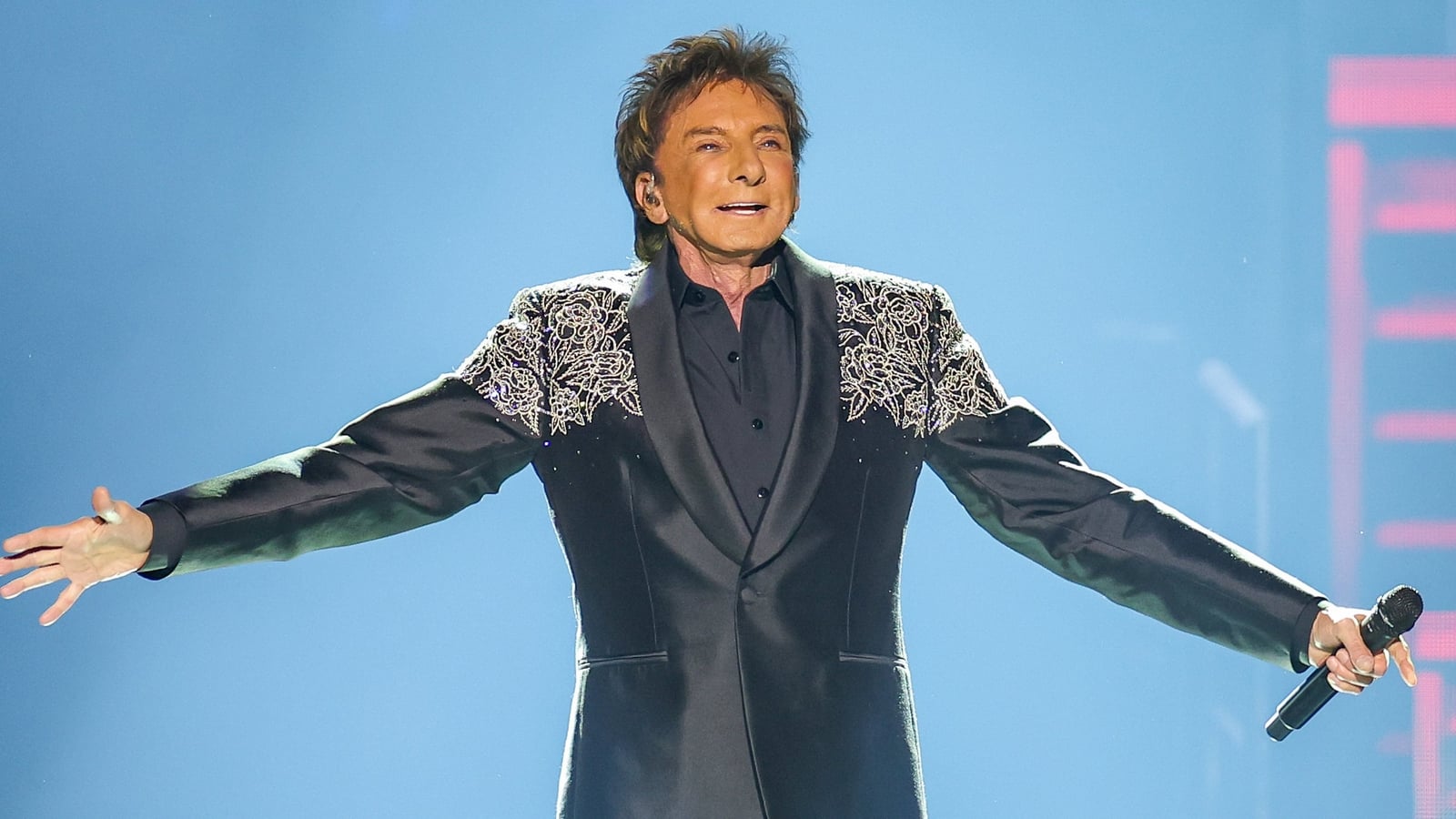 Barry Manilow says he tried to write like Billie Eilish
