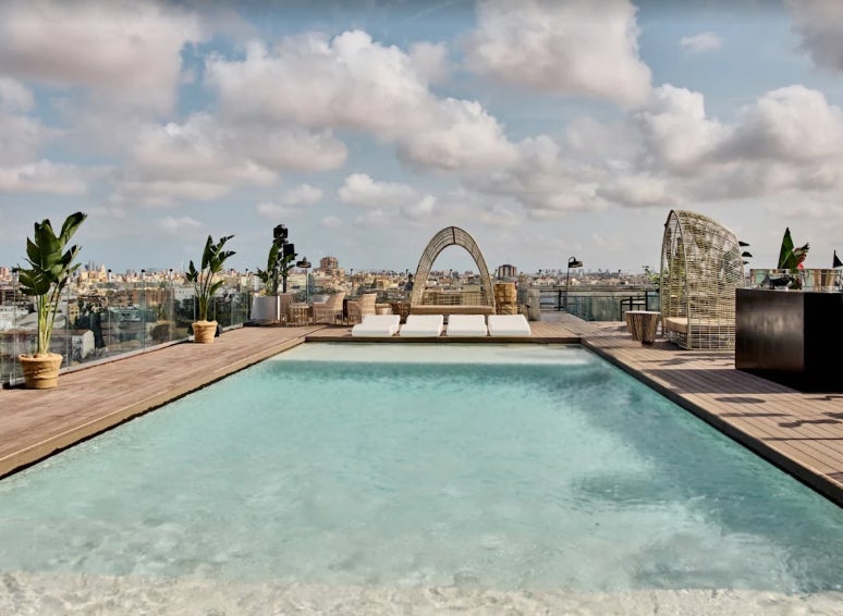 Novotel Valencia Lavant.