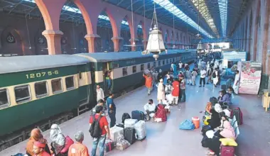 Pakistan Railways increases fares following fuel price hike - Pakistan