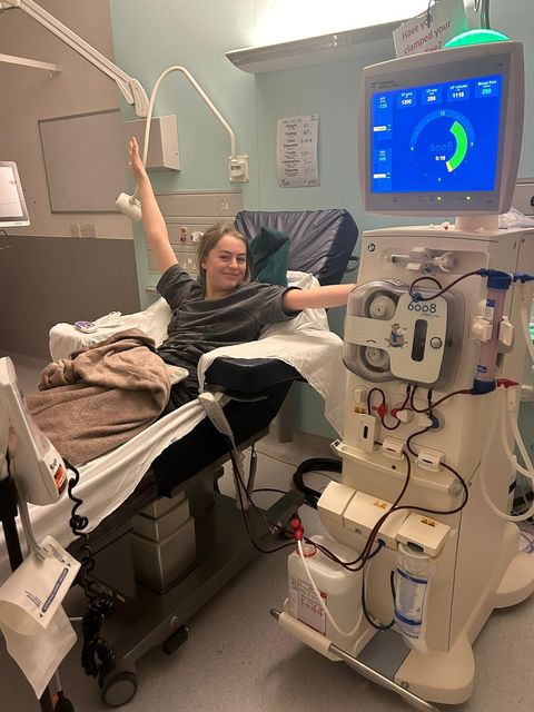 Maya Solecki celebrating her last session of dialysis before the kidney transplant operation. (Family handout/ PA)