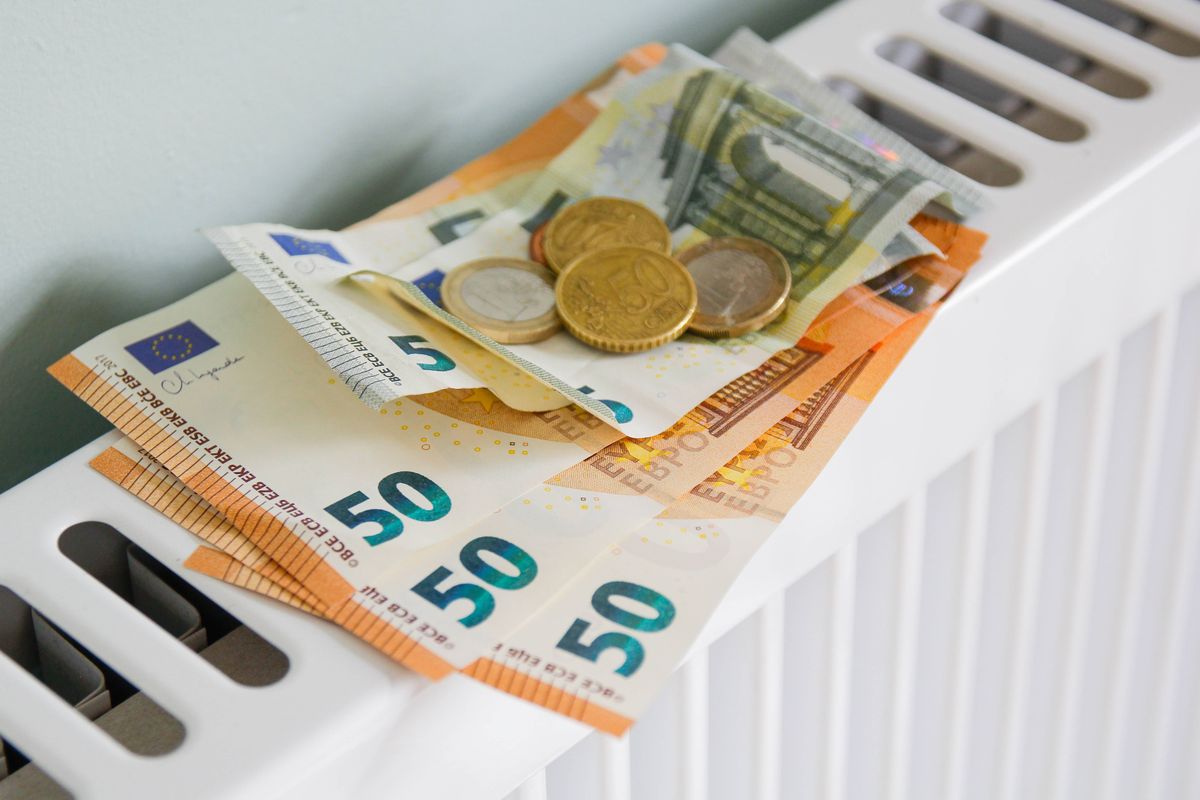 Money on the radiator