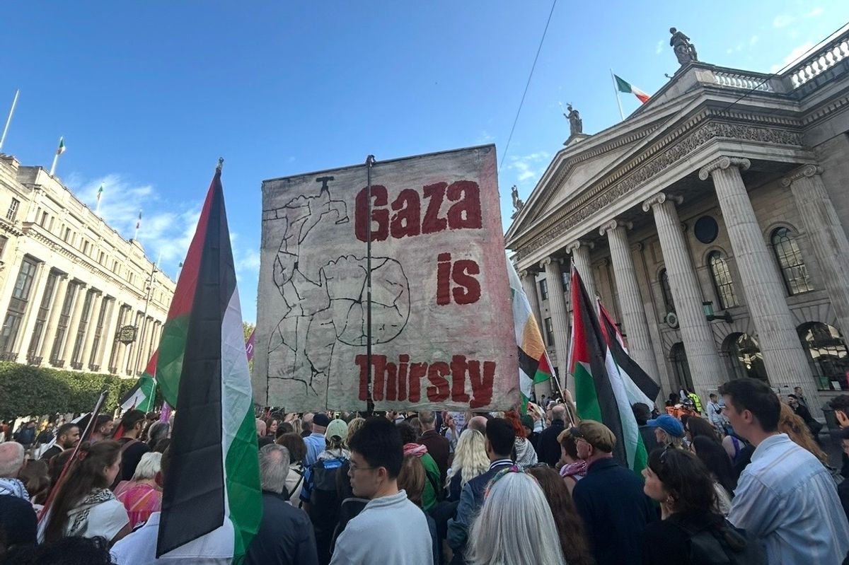 Pro-Palestine protest on Dublin's O'Connell Street. Image: Sarah Magliocco
