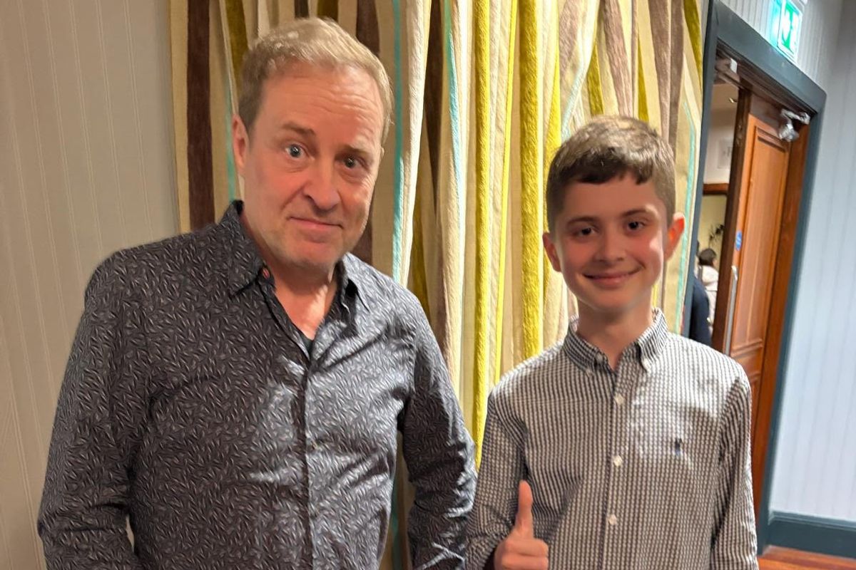 Ardal O'Hanlon meets Scott Deighan. (Image: supplied)