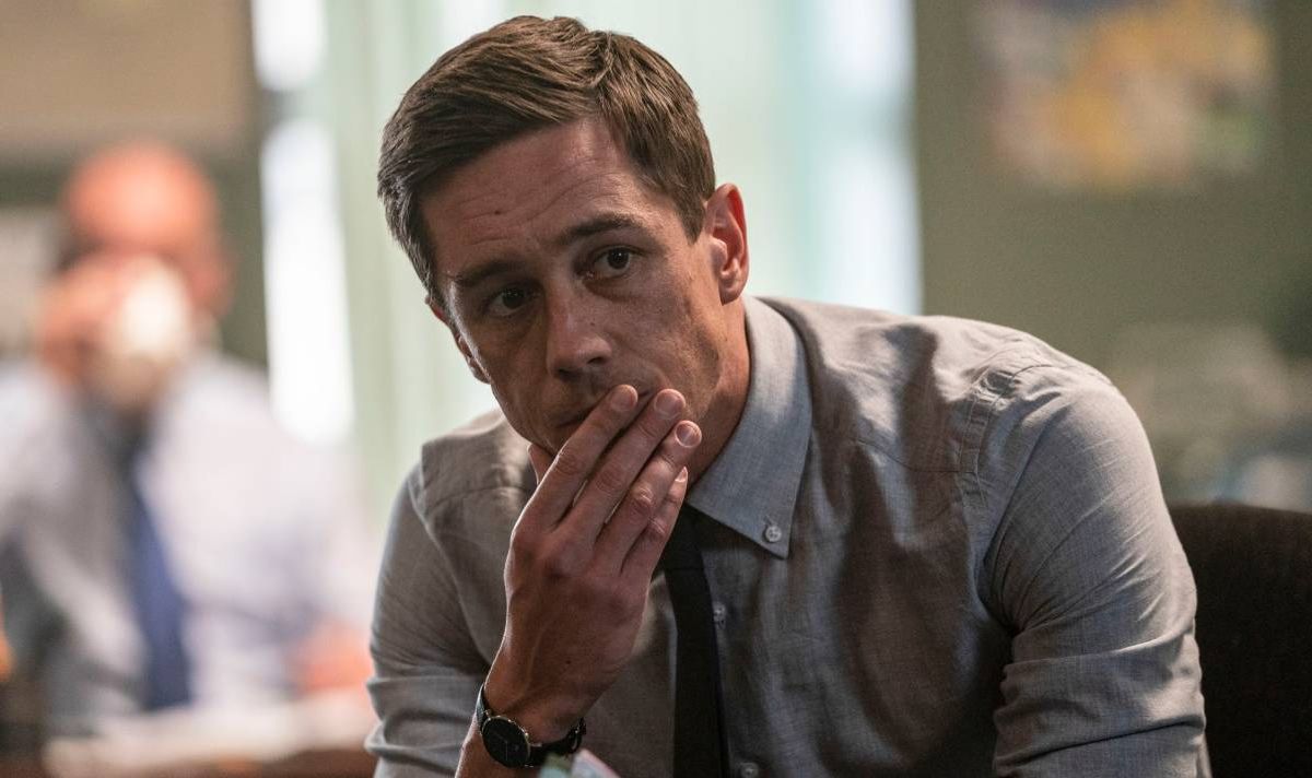 The Dublin Murders stars actor Killian Scott as Detective Rob Ryan. 