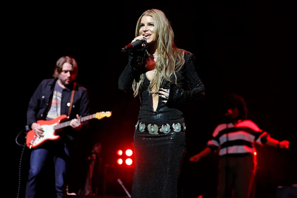 Jessica Simpson performs onstage at Foxwoods Resort Casino on December 7, 2025Credit: Getty Images