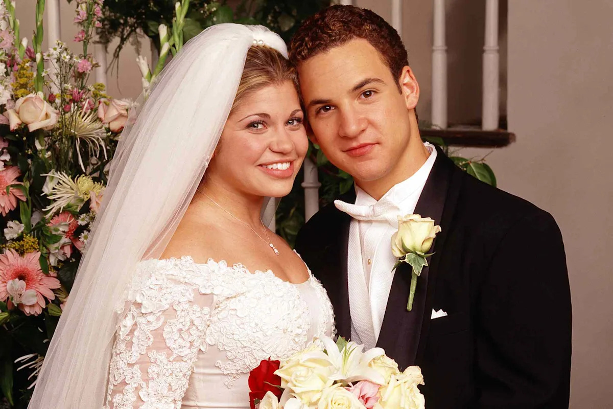 Danielle Fishel Banned from Wearing Sleeveless Wedding Gown on “Boy Meets World” Because of Perceived Weight Gain