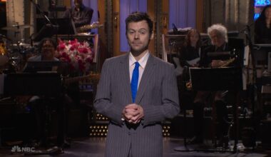 Harry Styles hosts 'Saturday Night Live.'
