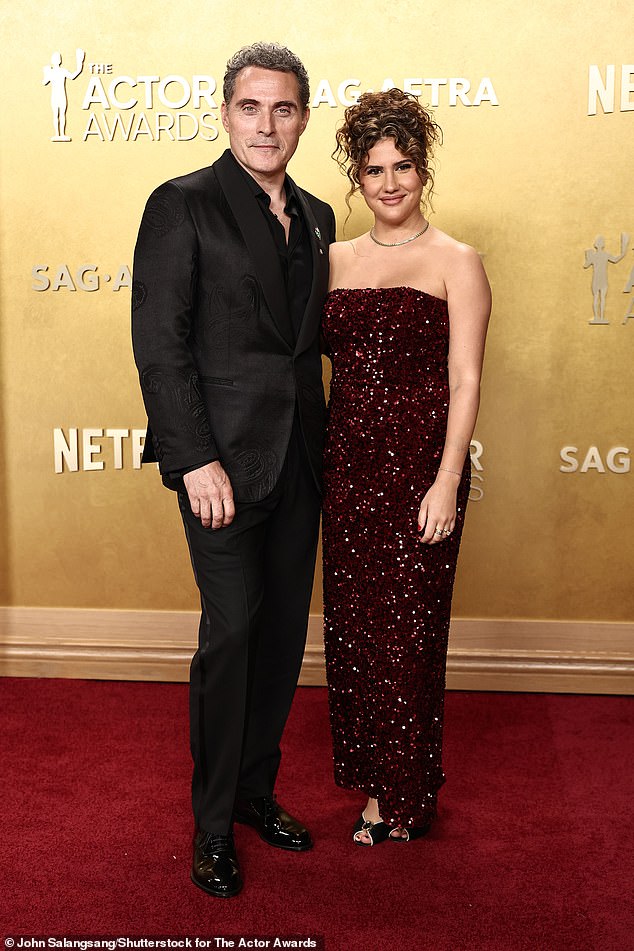 Rufus Sewell was joined by his glamorous wife Vivian Benitez for the 32nd annual Actor Awards