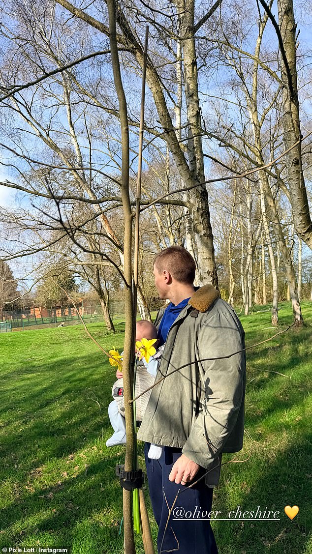 Pixie Lott shared an adorable snap of her newborn and partner Oliver