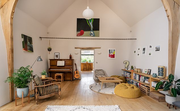 The Swallows, a cottage in Dartmoor, Devon, with three bedrooms and a rural location