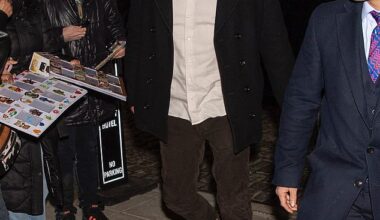 Ben Affleck, 53, was swarmed by fans on Broadway after he took his child, Fin, 17, to watch his pal Daniel Radcliffe perform on stage on Thursday night