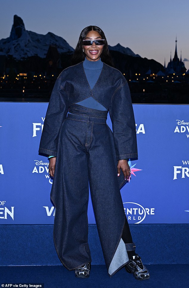 Also in attendance on Saturday was supermodel Naomi Campbell, who arrived in a chic ensemble