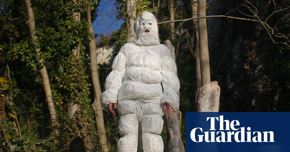 ‘The smell wasn’t healthy’: the artist who wore 24 nappies to highlight sewage pollution – and fell ill | Art and design