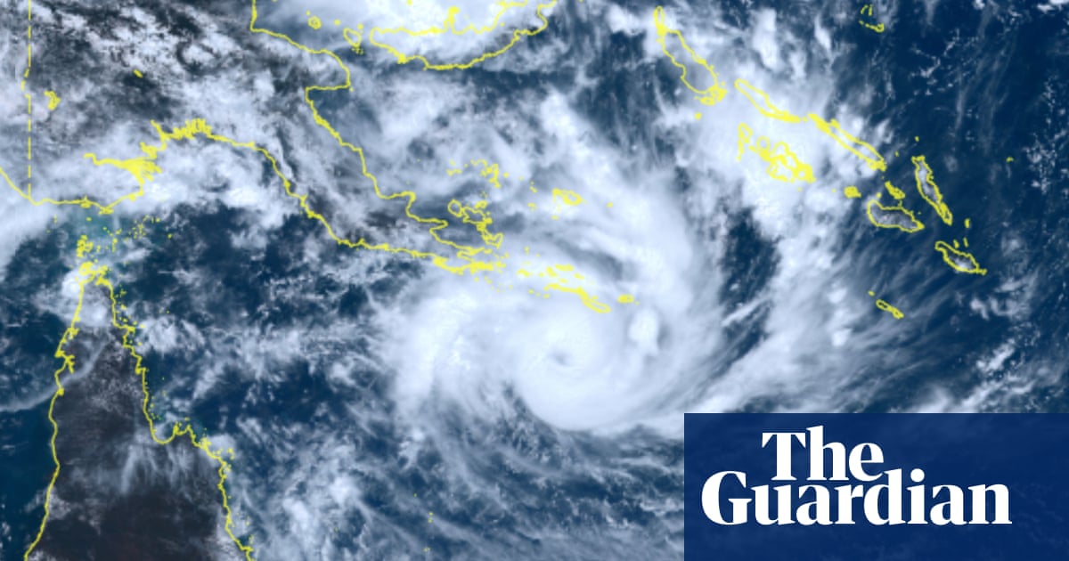 TC Narelle could be ‘biggest system in living memory’ when it crosses Queensland coast, authorities warn | Tropical Cyclone Narelle