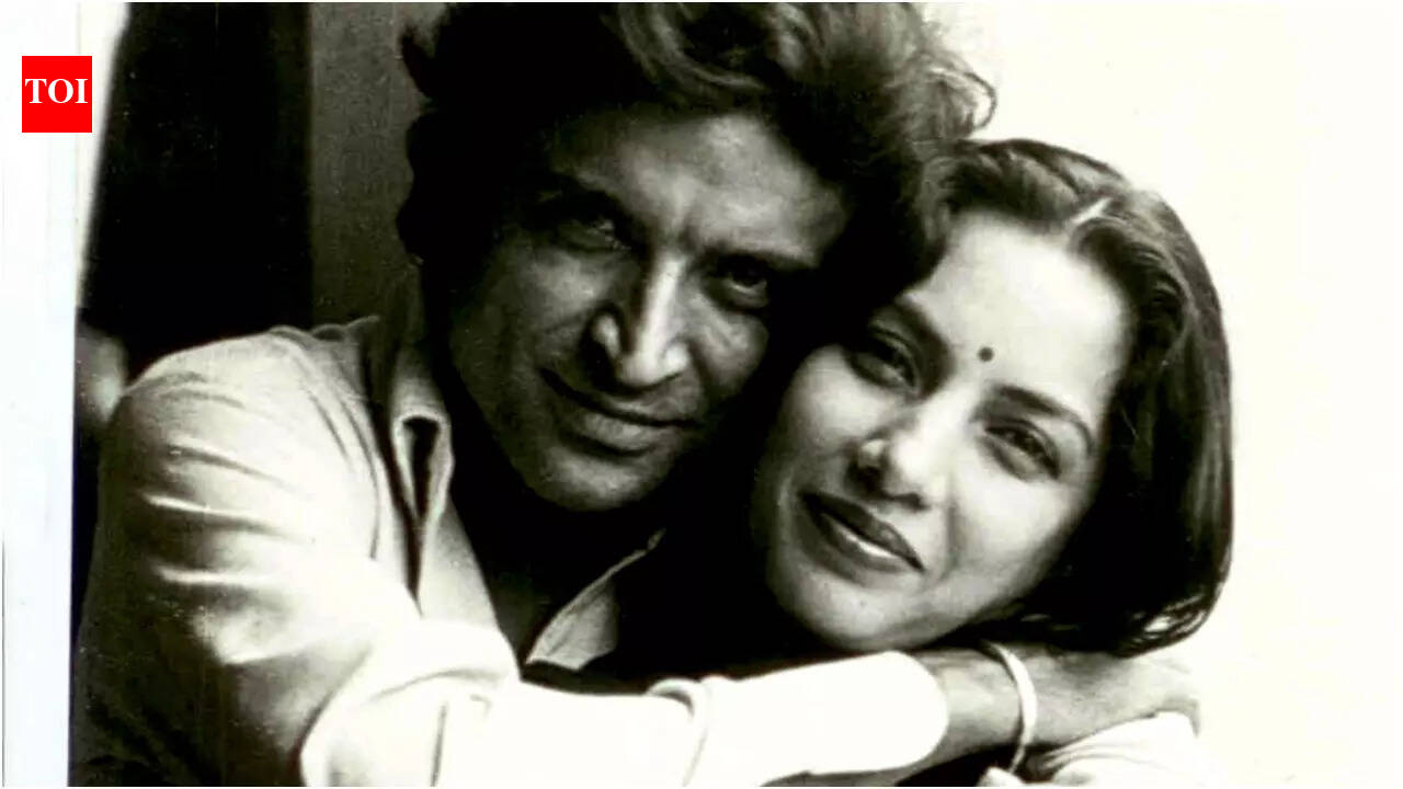 'I fell head over heels': Shabana Azmi recalls the day Javed Akhtar 'brought the entire shop of flowers' for her | Hindi Movie News