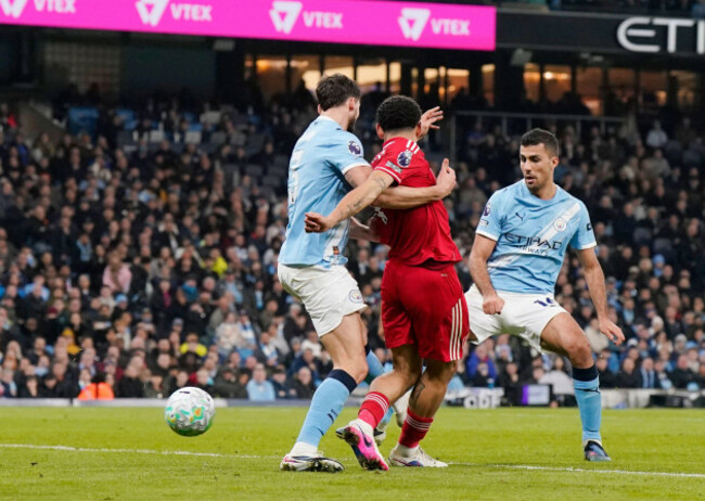 manchester-uk-4th-mar-2026-morgan-gibbs-white-of-nottingham-forest-back-heels-the-equalising-goal-during-the-manchester-city-vs-nottingham-forest-premier-league-match-at-the-etihad-stadium-manche