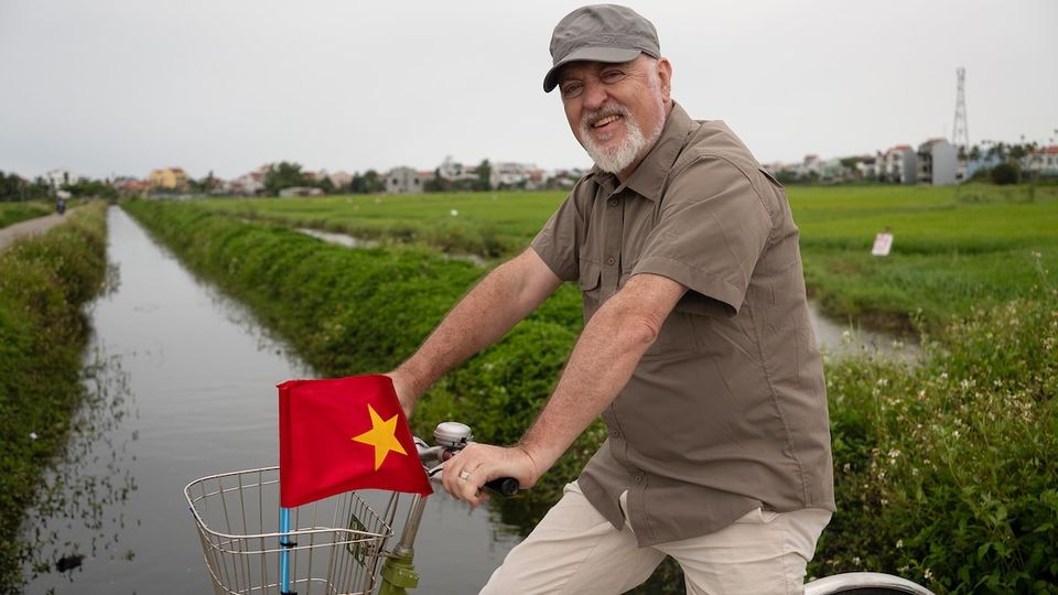 Bill Bailey’s Vietnam