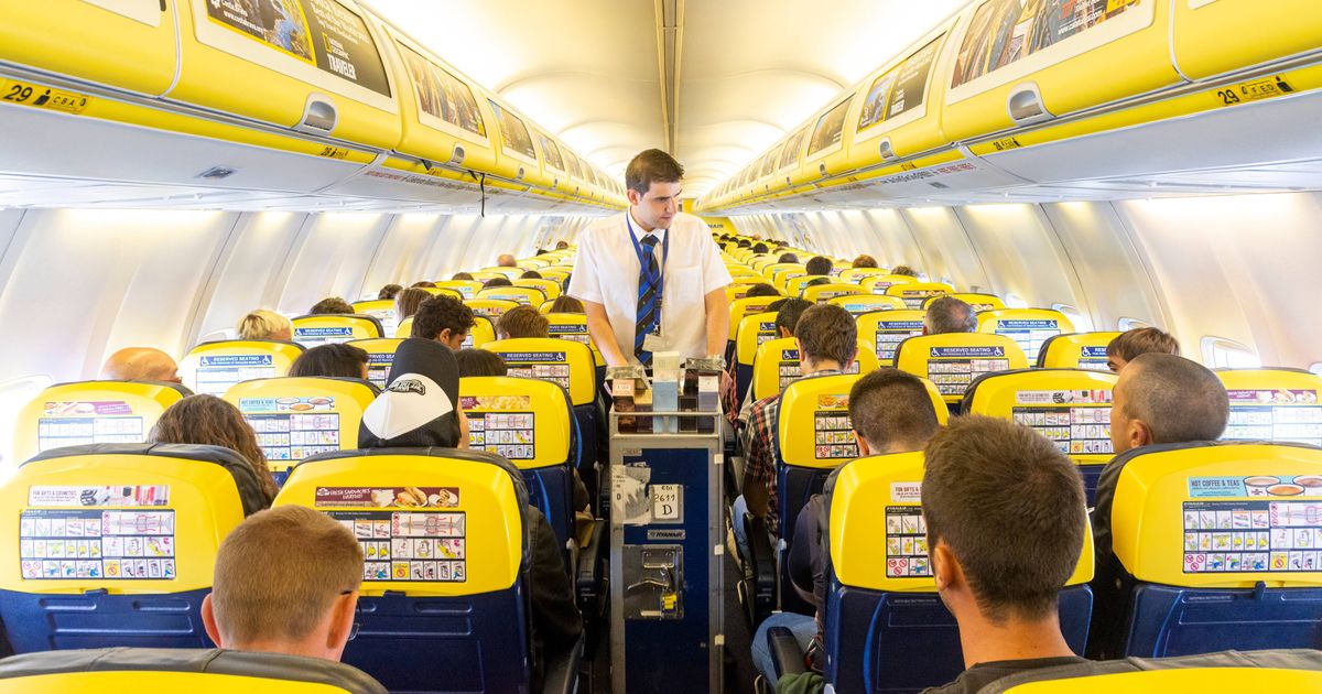 Irish Ryanair passengers told to take cardboard boxes on flights