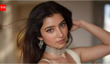 'Dhurandhar The Revenge' star Sara Arjun to lead 'Heer Ranjha'? Mukesh Chhabra shuts down buzz: ‘Hasn’t signed any film’ |