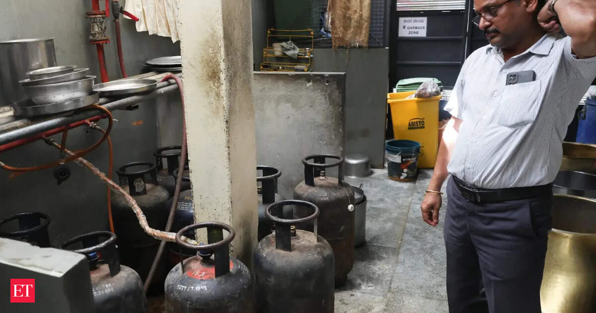Indian restaurants warn of shutdowns as Iran war makes LPG scarce
