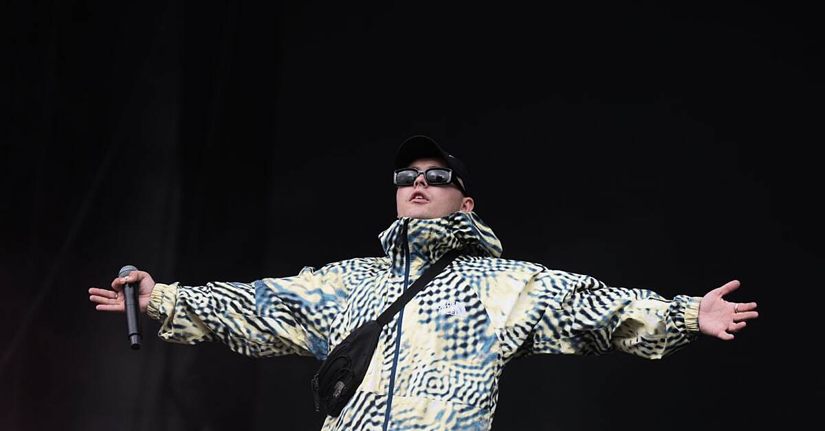 Kneecap call press conference as UK High Court to rule on rapper’s terror case