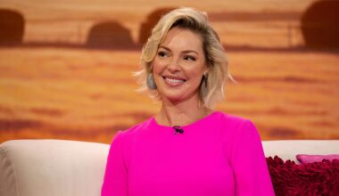 Actress fires back at critics angry over attending Mar-a-Lago dog rescue event