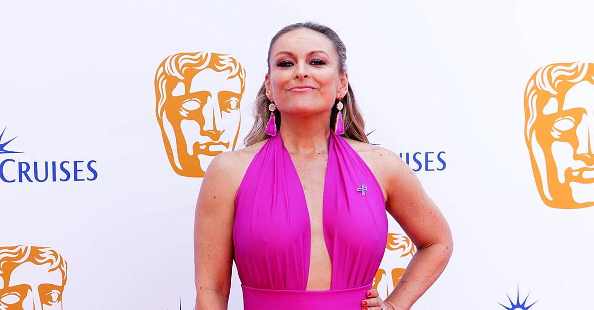 Stars send messages of support to TV dating coach Mel Schilling