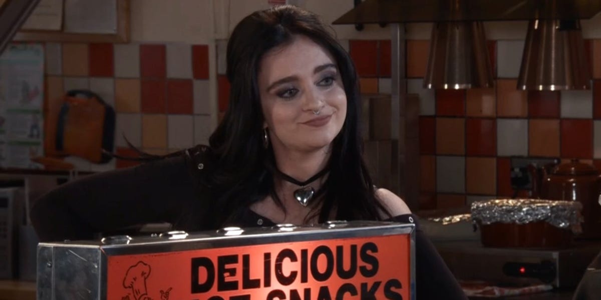 Coronation Street addresses Nina star's hair transformation in today's episode