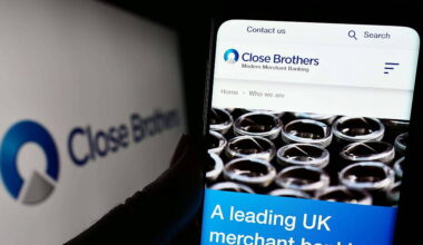 Close Brothers to cut almost quarter of workforce in wake of car finance scandal