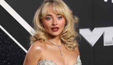 Everyone’s talking about... ?pH-reactive make-up – can it really adapt to the chemistry of my skin?