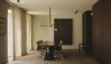 Kreuzberghof Front House / Nidus