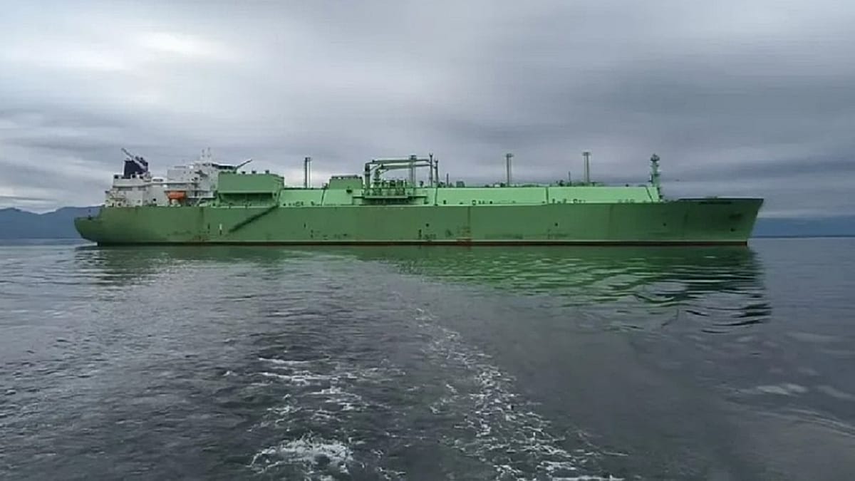 Russian gas tanker drifting in the Mediterranean may explode, threatening environmental disaster