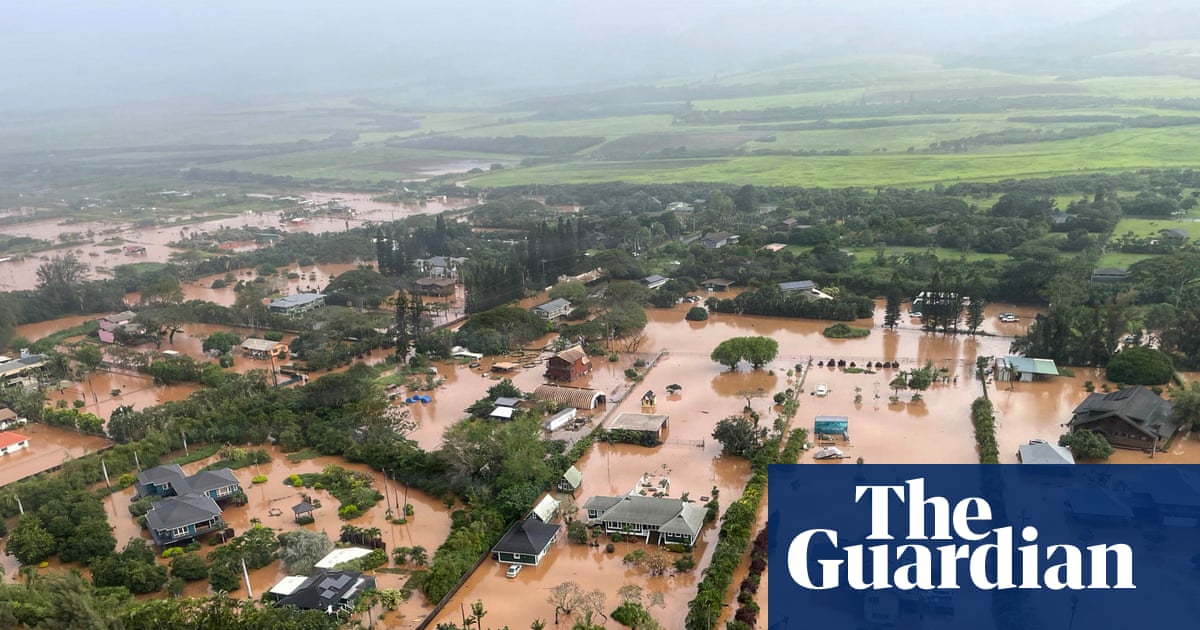 Hawaii urges residents to ‘leave now’ amid worst flooding in over 20 years | Hawaii