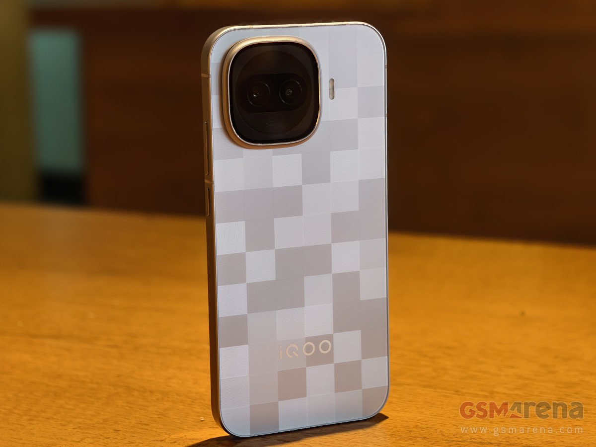 iQOO 15R hands-on review