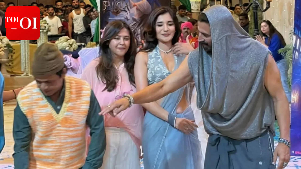 Bhooth Bangla: Rajpal Yadav breaks silence on Akshay Kumar 'pushing him to the side' during Bhooth Bangla promotions: ‘He loves me, I love him’ | Hindi Movie News