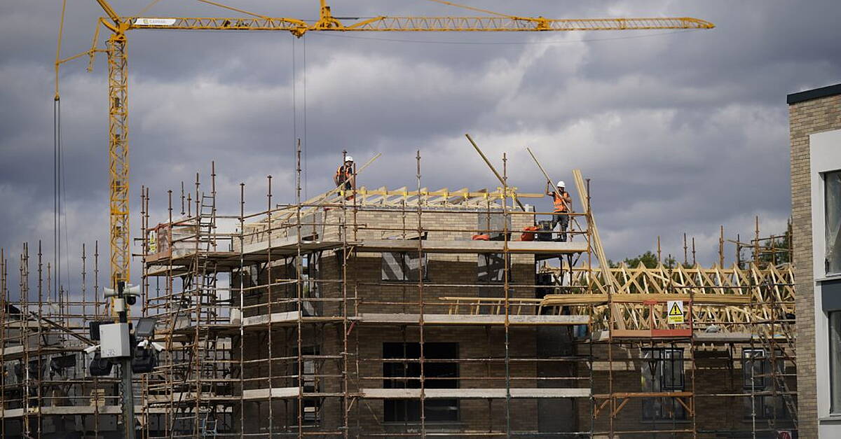 Housing market could be ‘cooling’ as prices rise by 3.7% in a year