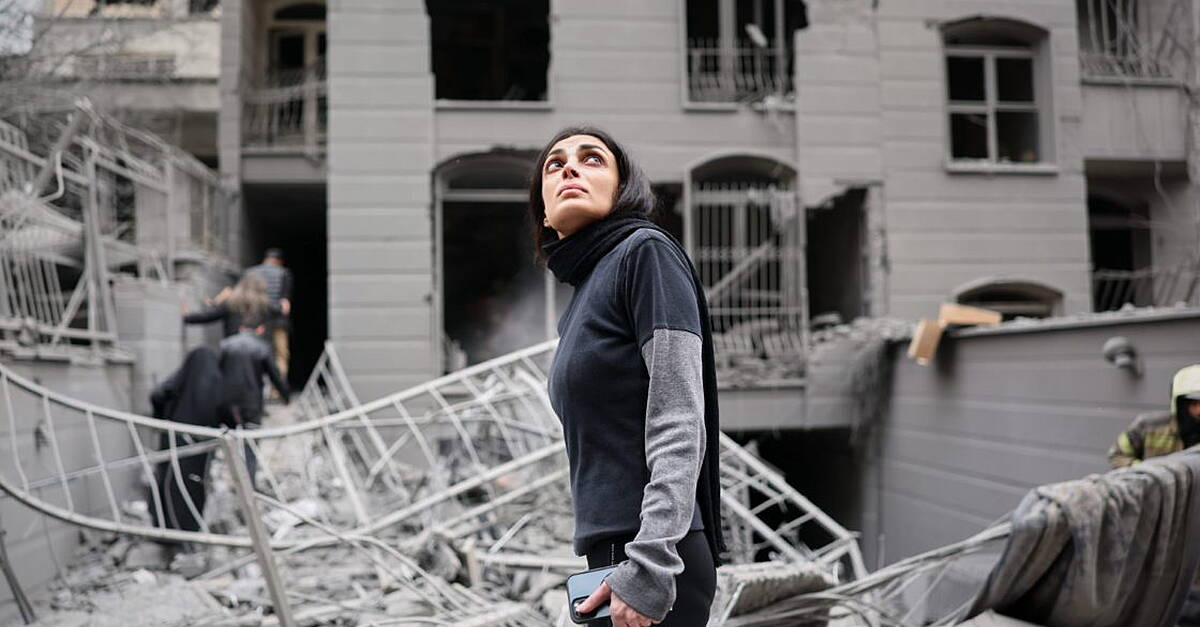 Pakistan to ‘host war talks’ as Iran says US ground troops would be set on fire