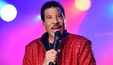Lionel Richie warns rising stars to embrace fans after bizarre Chappell Roan incident