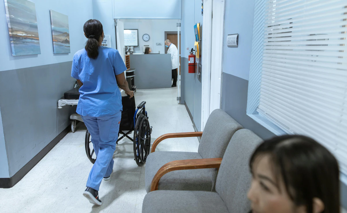 Hospital Bill Drops From $1,100 To $618 After Patient Asks For Receipt