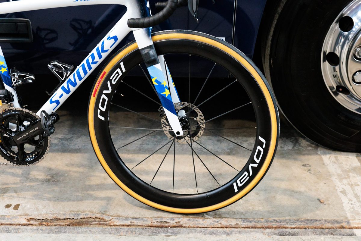 Demi Vollering Specialized S-Works Tarmac SL8 at 2026 Omloop Het Nieuwsblad