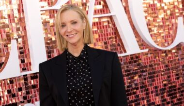 Lisa Kudrow Says Actresses Are Afraid They Inspired Valerie Cherish