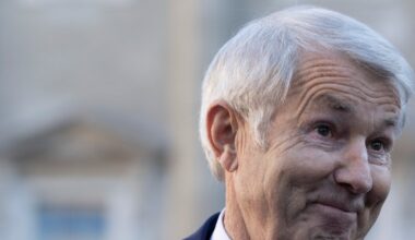 DPP decision marks end of decades-long saga that has hung over Michael Lowry and Denis O’Brien – The Irish Times