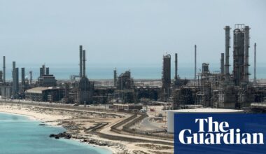 Reaching net zero by 2050 ‘cheaper for UK than one fossil fuel crisis’ | Climate crisis