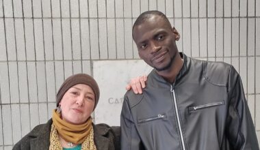 Worker was paid €4 an hour to guard high-end clothes shop on Grafton Street, WRC hears – The Irish Times