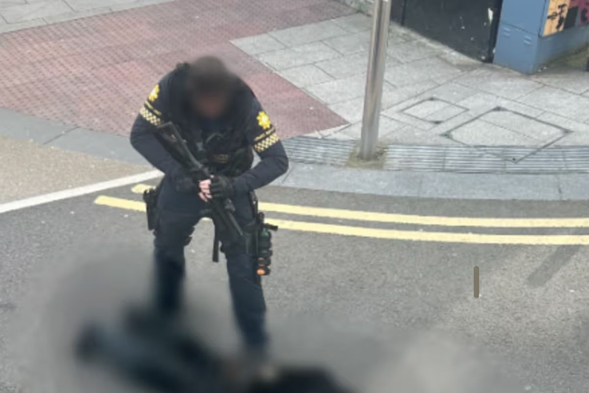 The Garda Armed Support unit swooped in to arrest a man in Cork city