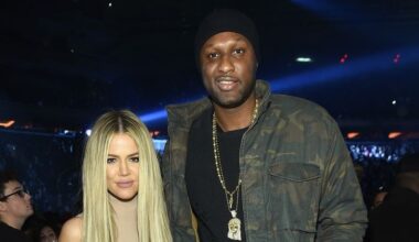 The National Desk dark theme brand icon